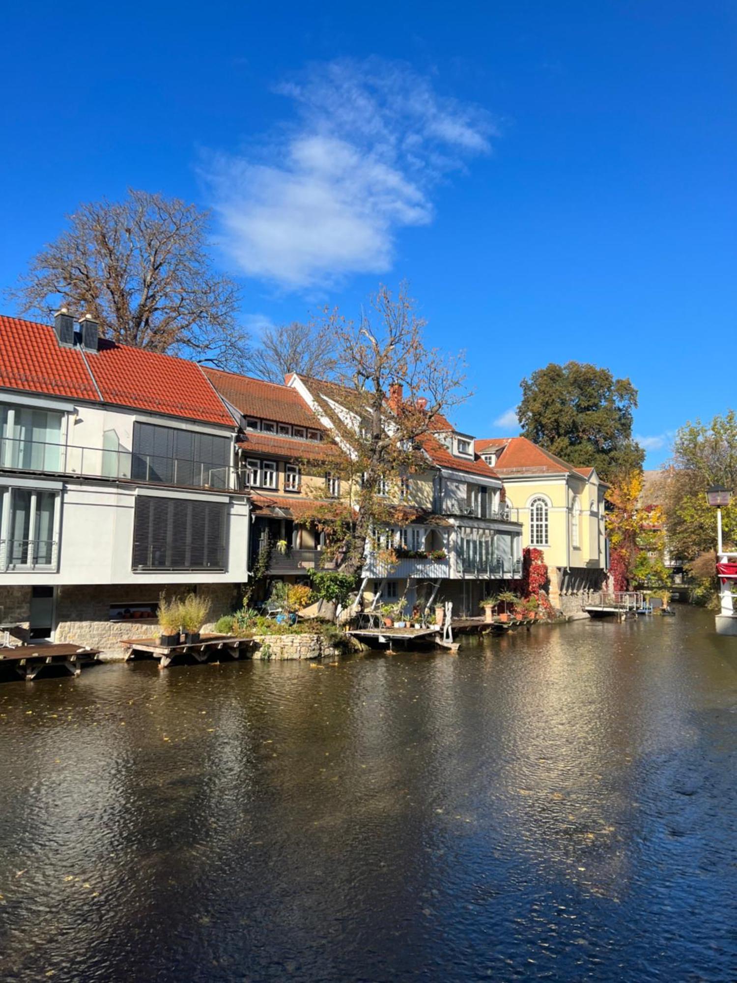 Ferienwohnung Schildblick Modernes Apartment Direkt In Der Altstadt Von Erfurt Nahe Der Kraemerbruecke - Beste Innenstadtlage Extérieur photo