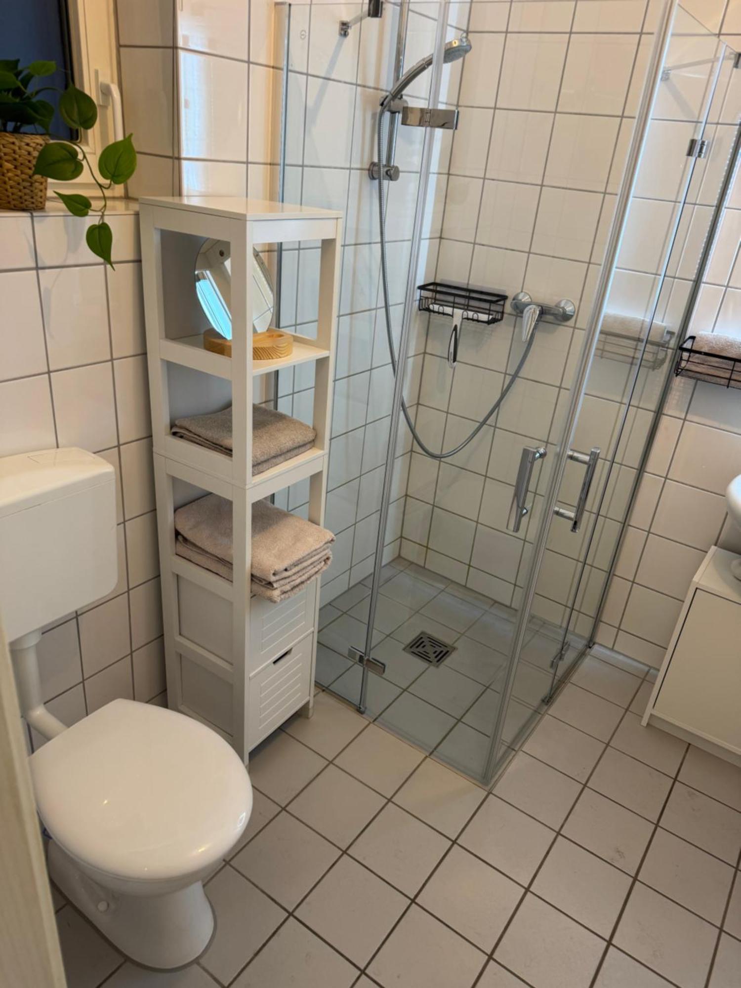 Ferienwohnung Schildblick Modernes Apartment Direkt In Der Altstadt Von Erfurt Nahe Der Kraemerbruecke - Beste Innenstadtlage Extérieur photo
