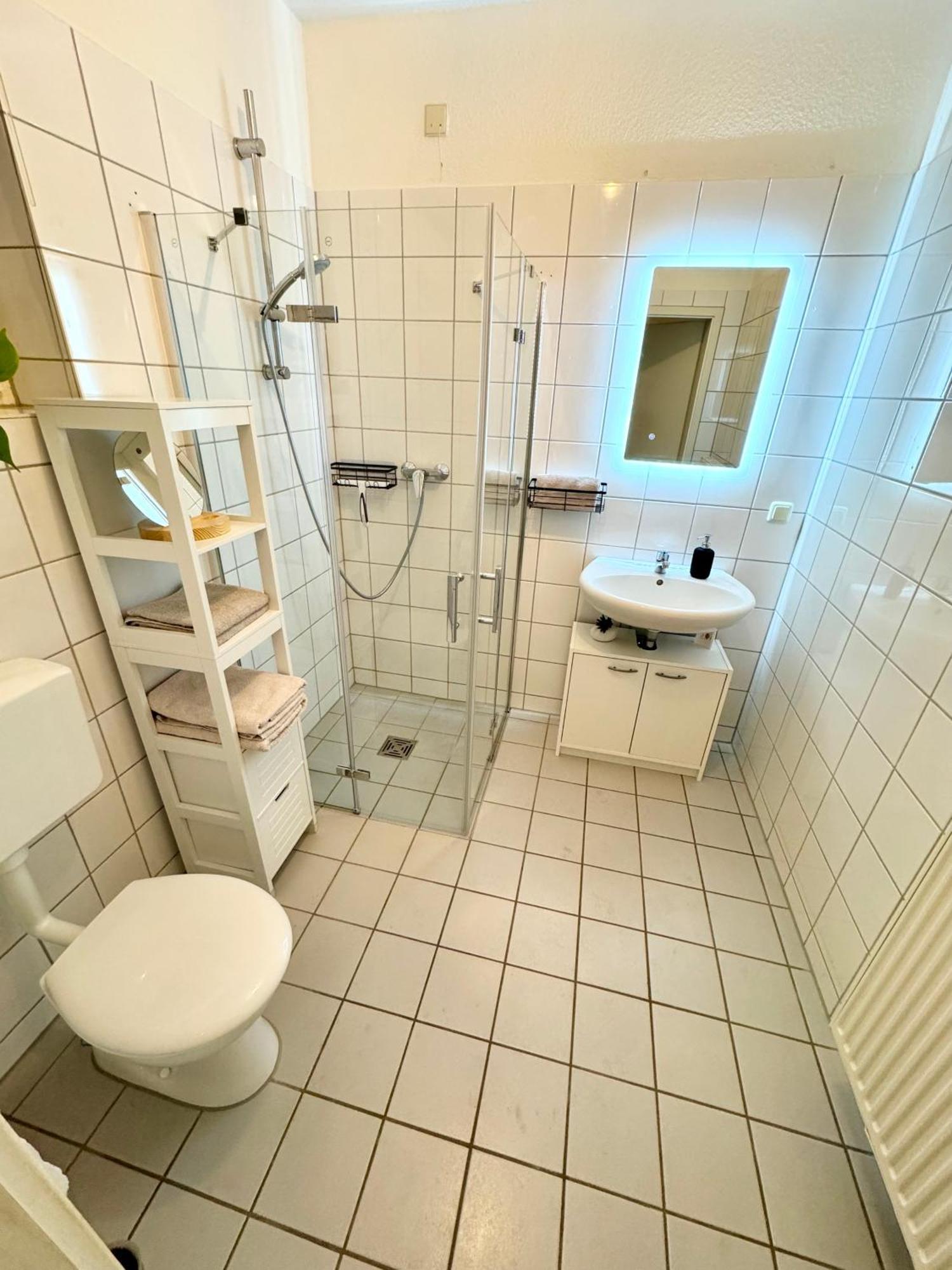 Ferienwohnung Schildblick Modernes Apartment Direkt In Der Altstadt Von Erfurt Nahe Der Kraemerbruecke - Beste Innenstadtlage Extérieur photo