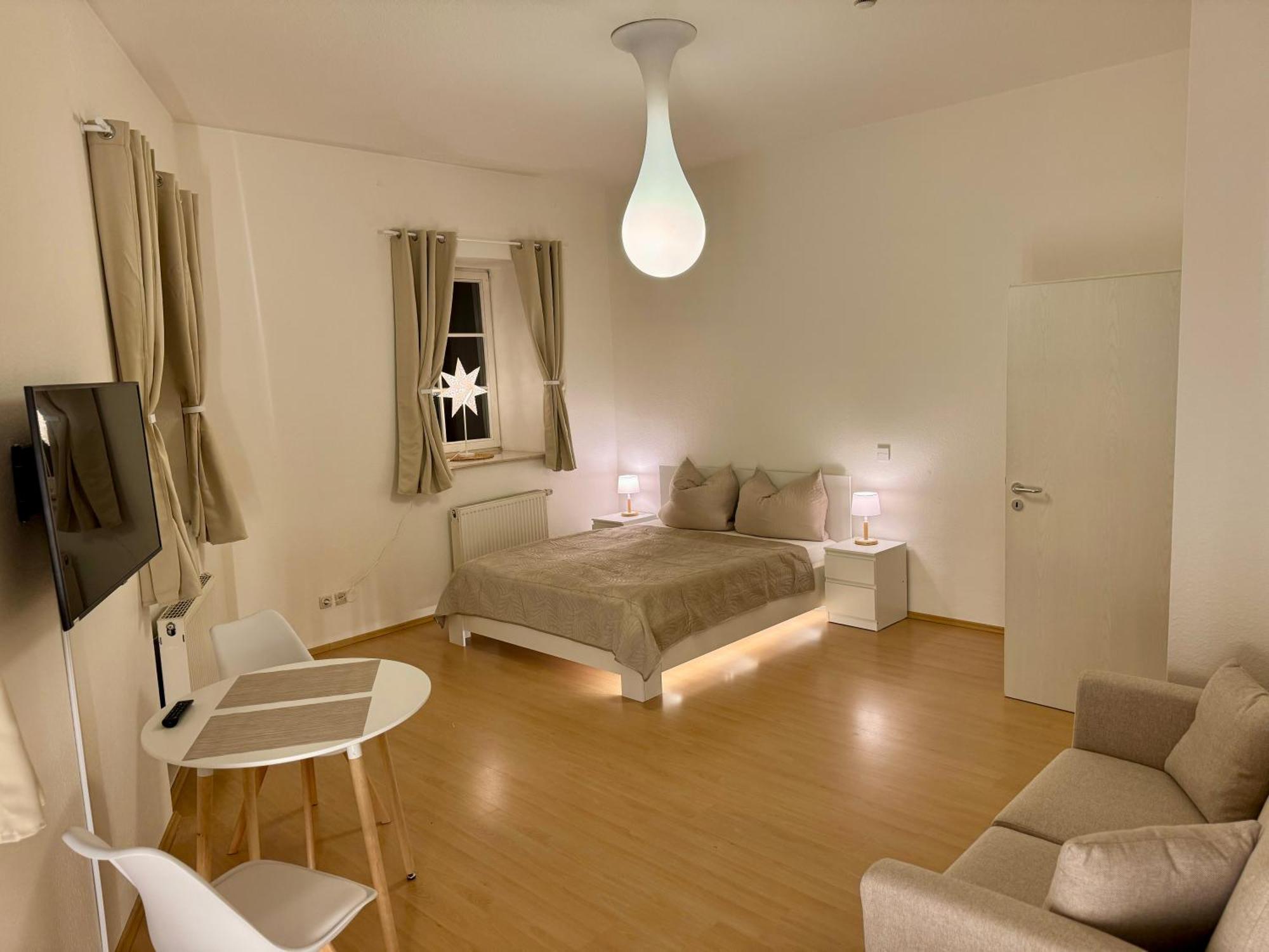 Ferienwohnung Schildblick Modernes Apartment Direkt In Der Altstadt Von Erfurt Nahe Der Kraemerbruecke - Beste Innenstadtlage Extérieur photo