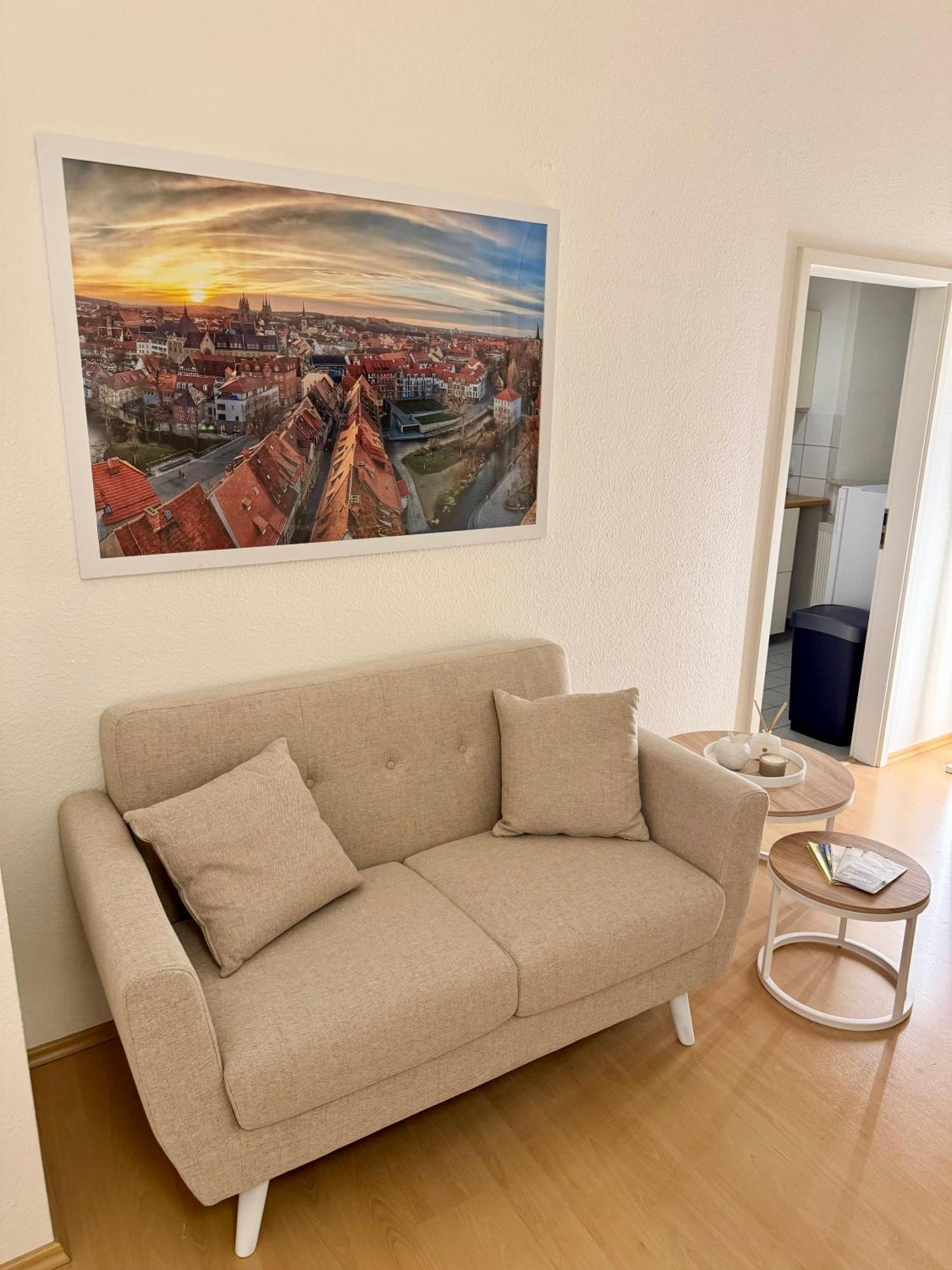 Ferienwohnung Schildblick Modernes Apartment Direkt In Der Altstadt Von Erfurt Nahe Der Kraemerbruecke - Beste Innenstadtlage Extérieur photo