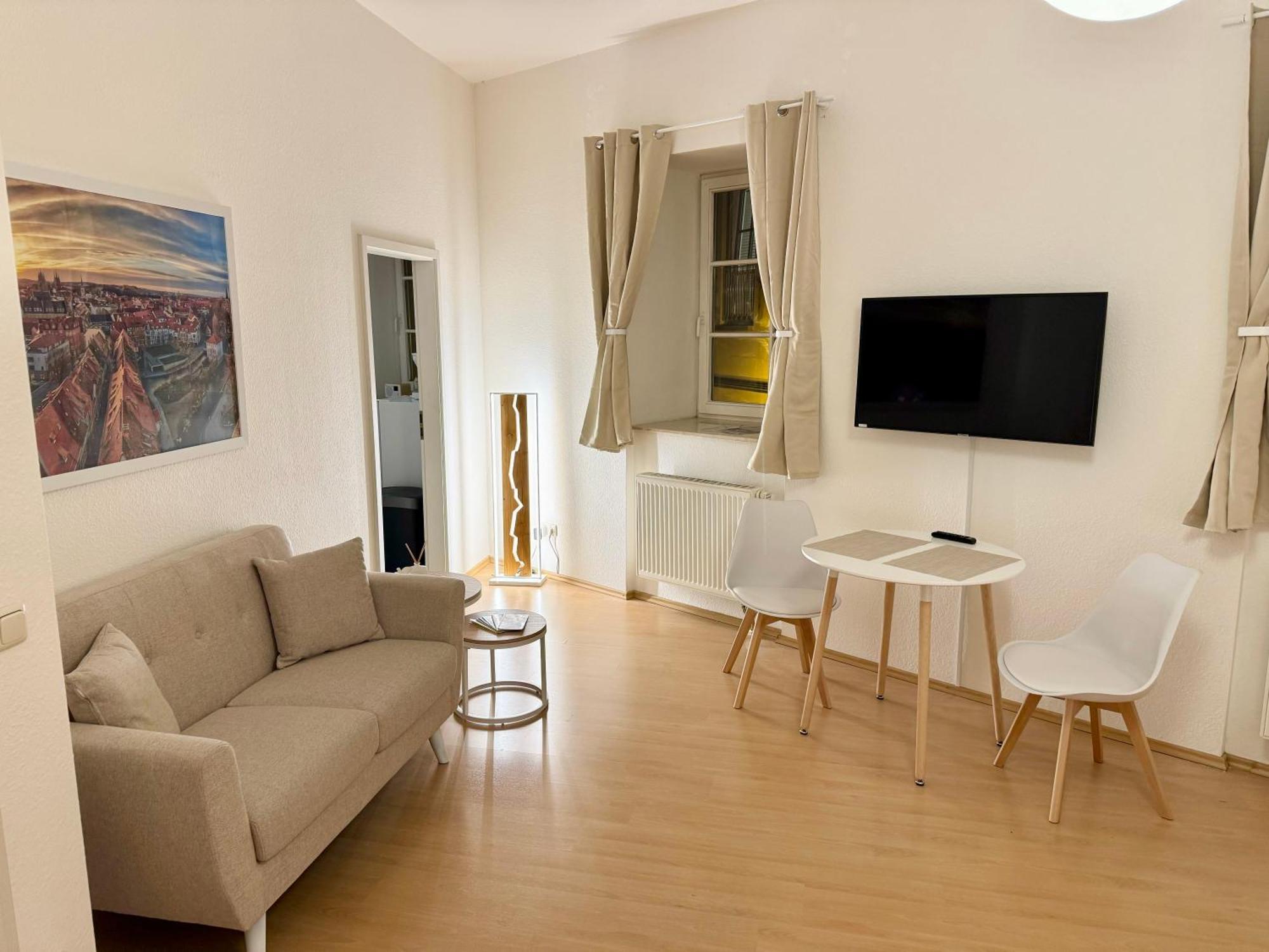Ferienwohnung Schildblick Modernes Apartment Direkt In Der Altstadt Von Erfurt Nahe Der Kraemerbruecke - Beste Innenstadtlage Extérieur photo