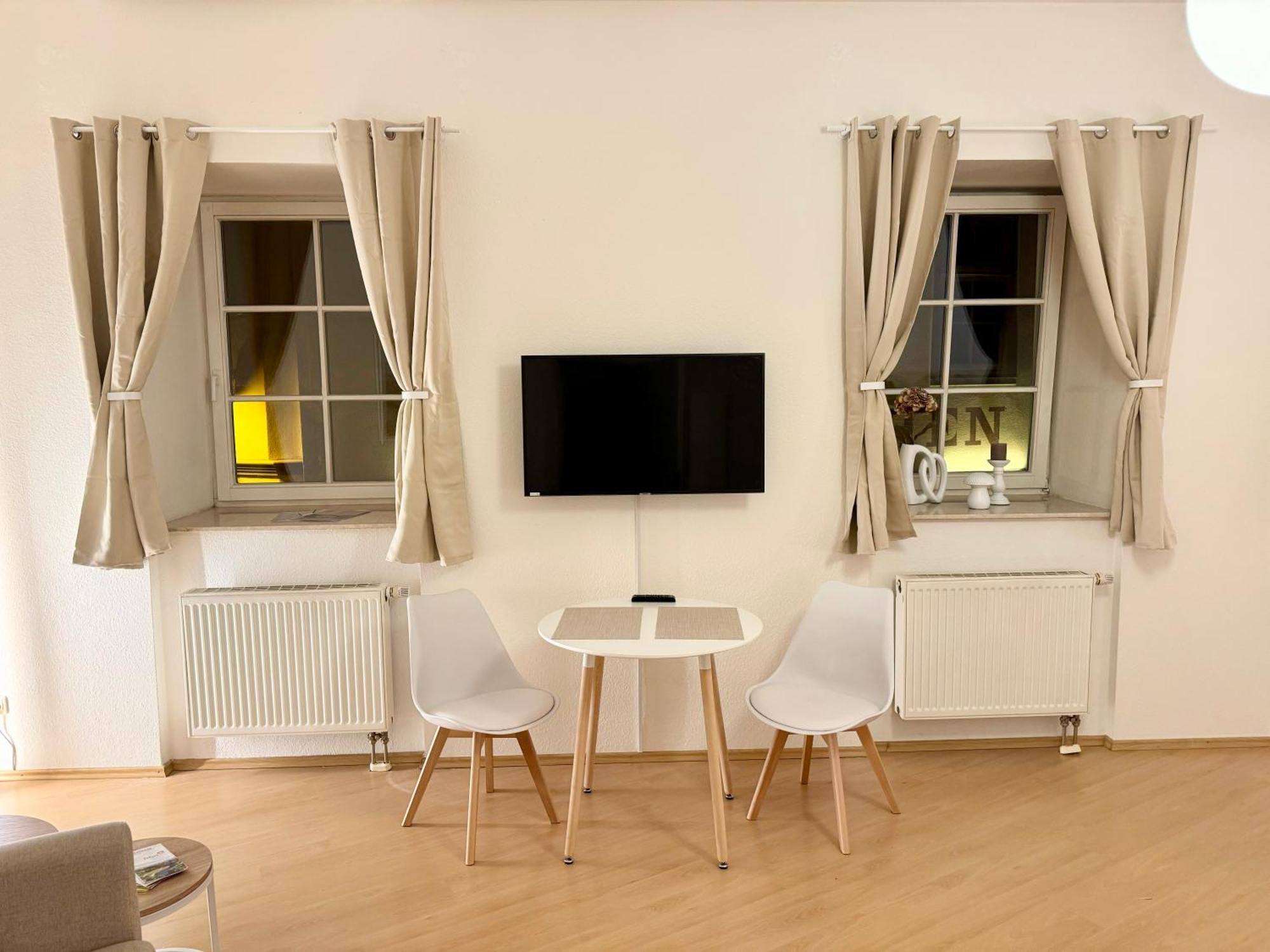 Ferienwohnung Schildblick Modernes Apartment Direkt In Der Altstadt Von Erfurt Nahe Der Kraemerbruecke - Beste Innenstadtlage Extérieur photo